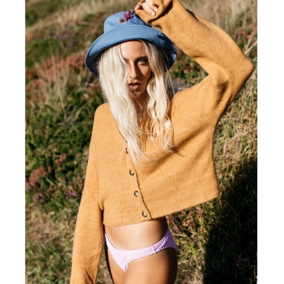 🔥🔥BILLABONG - SHORT N SWEET SWEATER🔥🔥 - Picture 3 of 9